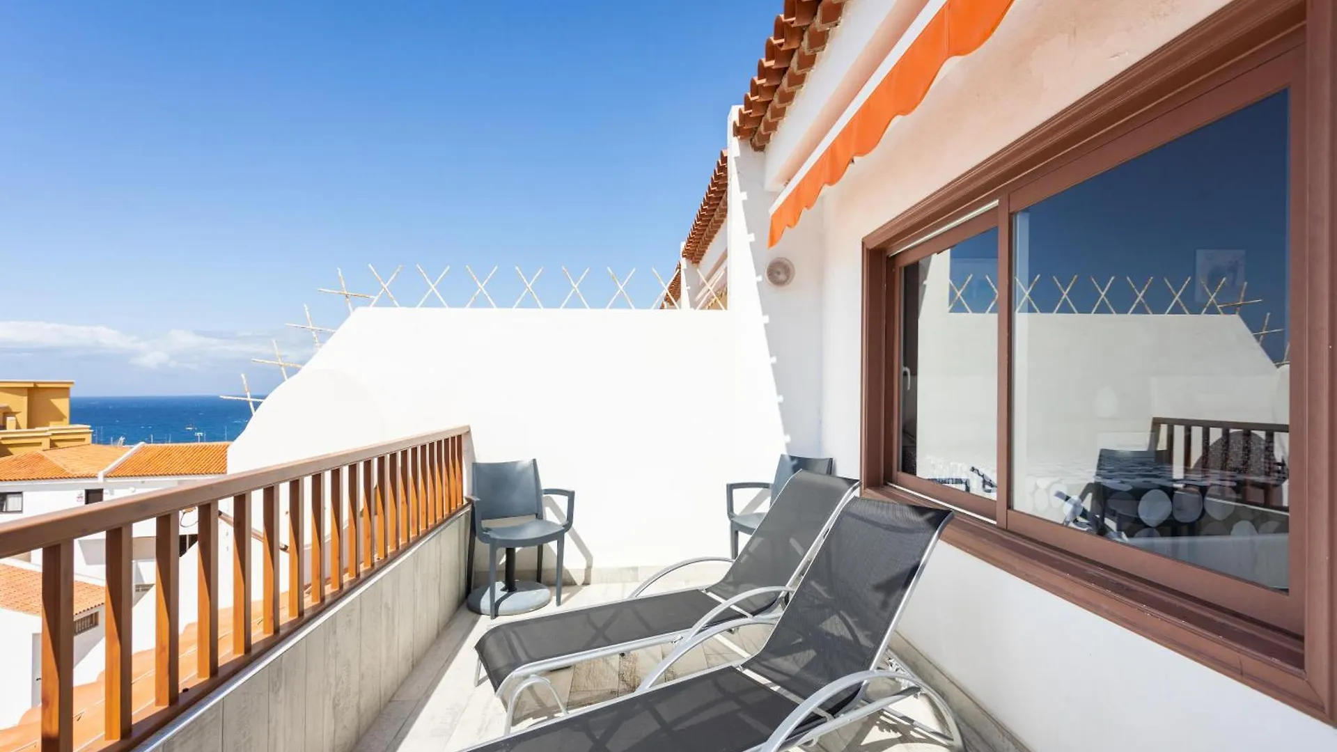 Appartement Bright & Elegant Duplex With Terrace And Pool, Just Steps From Puerto Colon à Costa Adeje  Costa Adeje (Tenerife)