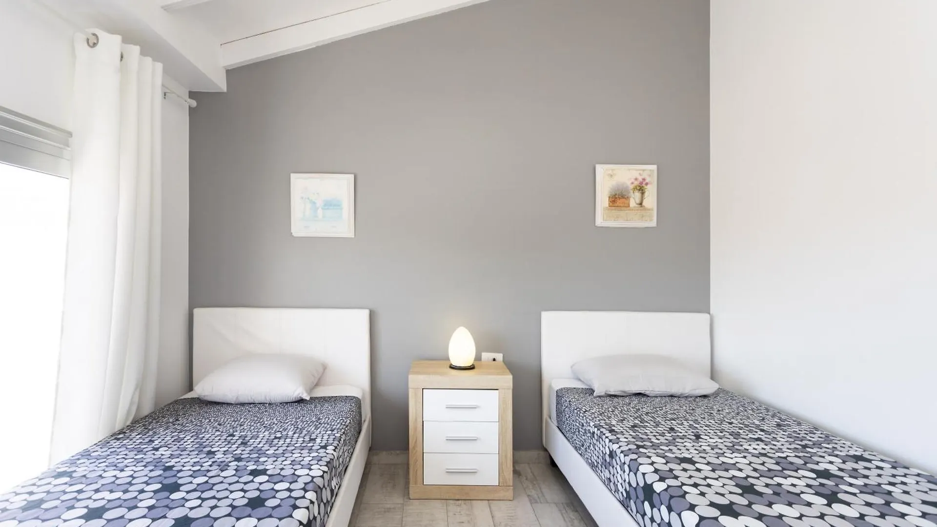 Appartement Bright & Elegant Duplex With Terrace And Pool, Just Steps From Puerto Colon à Costa Adeje  Espagne