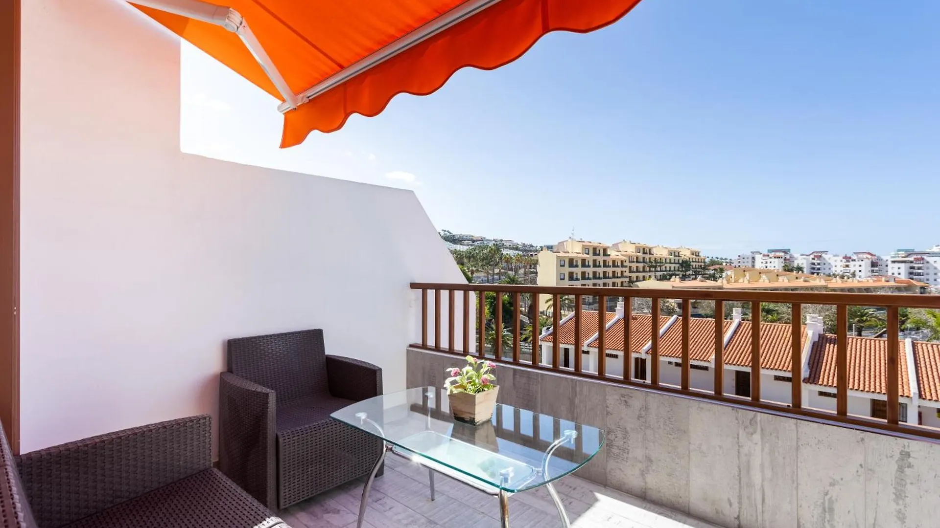 Appartement Bright & Elegant Duplex With Terrace And Pool, Just Steps From Puerto Colon à Costa Adeje  0*, Costa Adeje (Tenerife)