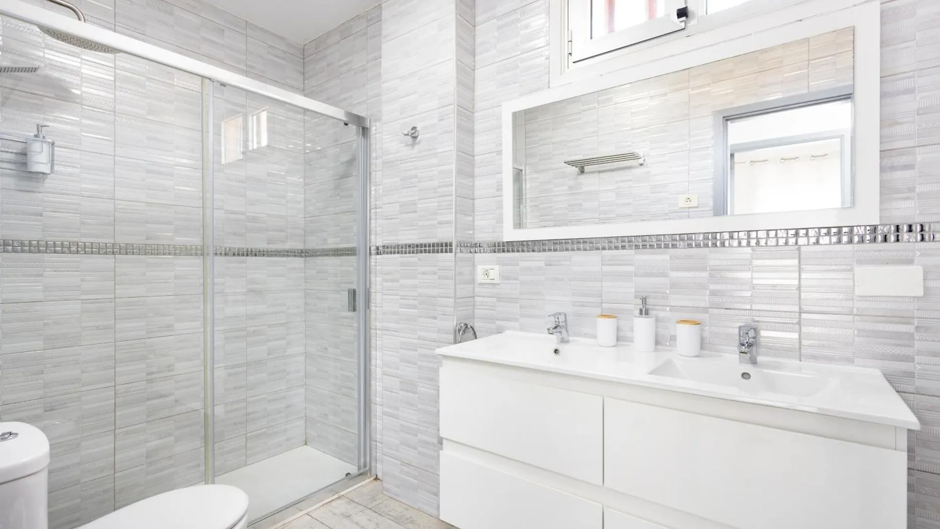 Bright & Elegant Duplex With Terrace And Pool, Just Steps From Puerto Colon Apartment Costa Adeje  Costa Adeje (Tenerife)
